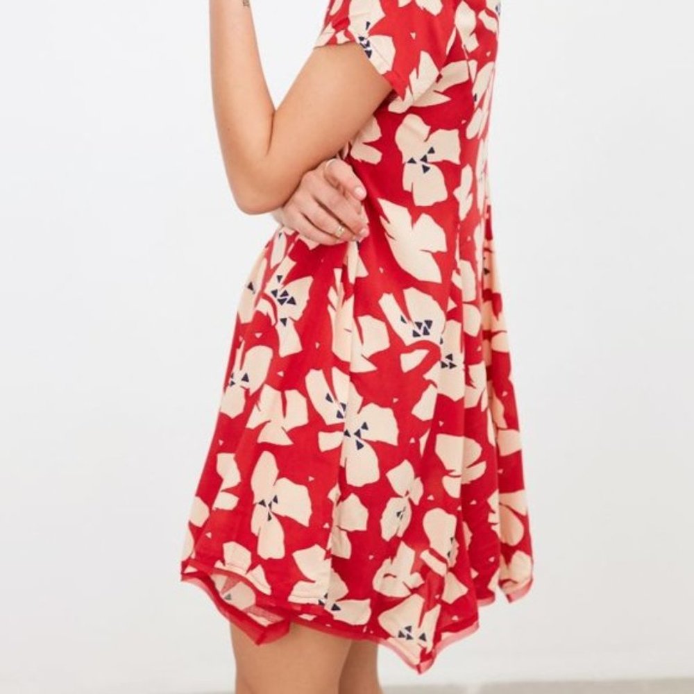 Urban Outfitters Silence + Noise Witchy Red Floral Mini Dress Size XS - Picture 4 of 13